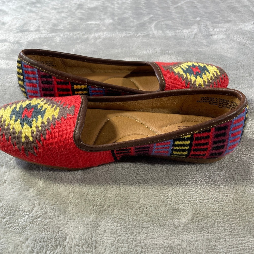 Born Loafers Flats Slip On Women 9.5 Red Southwestern Aztec Woven Fabric Leather - Picture 7 of 10